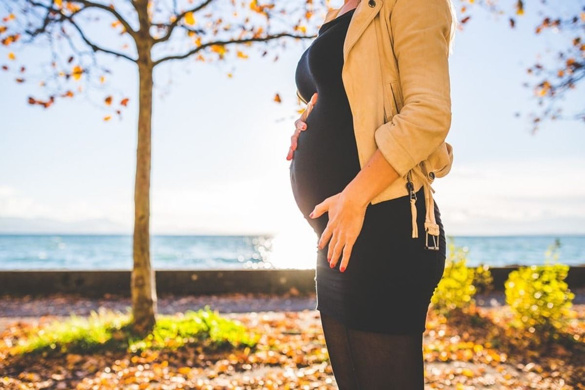 What It’s Like to Be a Surrogate: The Human Side of Surrogate Motherhood